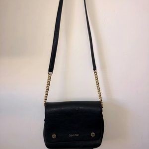 Calvin Klein bag to pair with a casual or formal outfit.